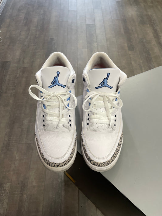 Air Jordan 3 UNC