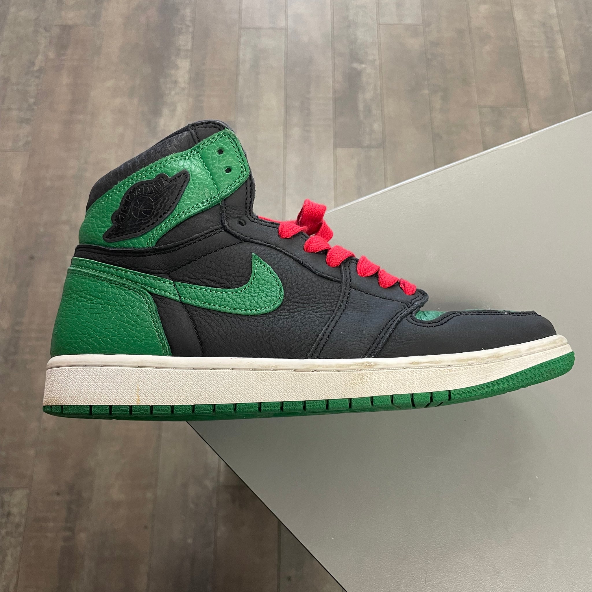 Jordan 1 Pine Green 2.0