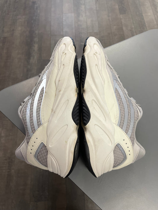 Yeezy 700 V2 Static