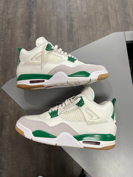 Jordan 4 SB 'Pine Green'